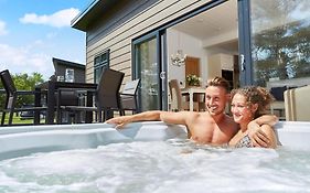 Aysgarth Lodges